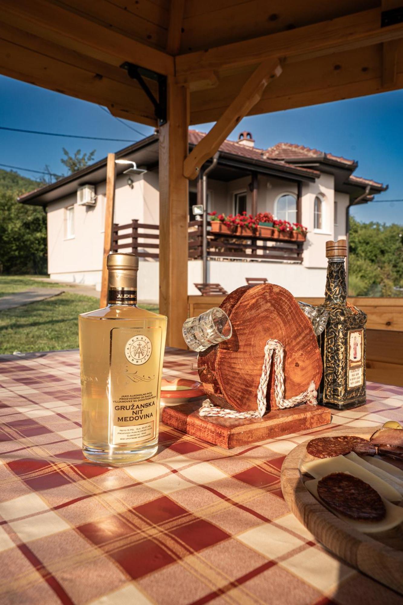 Zlatni Prag - Kraljevo Villa Eksteriør billede